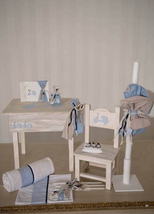 Βαπτιστικό σετ για αγόρι με θρανίο-γραφείο και καρέκλα ξύλινο και θέμα την βέσπα : 1