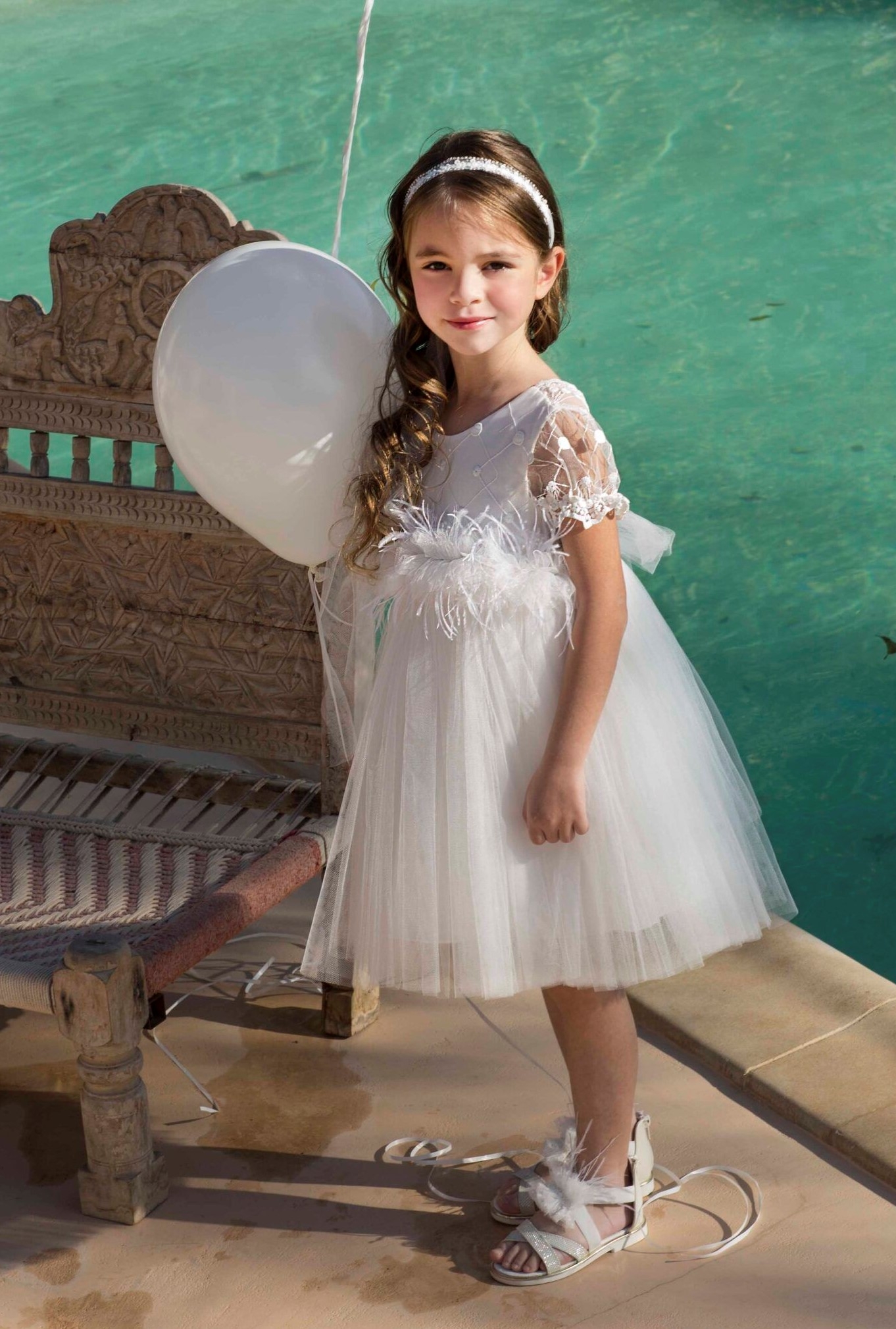βαπτιστικά ρούχα για κορίτσι baby bloom λευκή δαντέλα ανοιχτή πλάτη πουά κορδέμα στο κεφάλι : 1