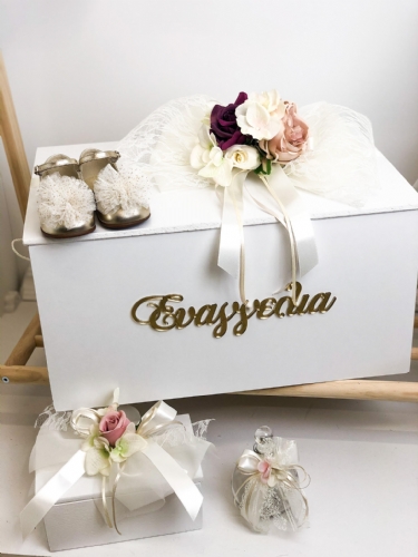 κουτί ξύλινο βάπτισης με λουλούδια δαντέλα οργαντίνα όνομα plexiglass