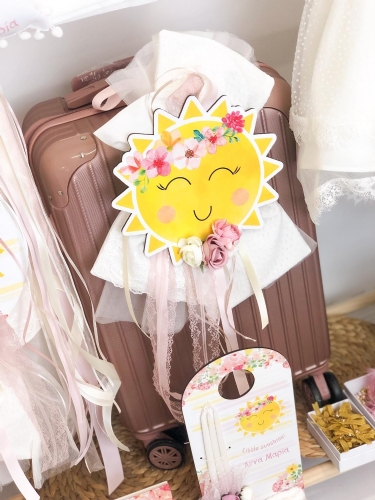 βαλίτσα σάπιο μήλο στολισμένη με τον ήλιο εκτυπωμένο με το όνομα του μωρου σας
