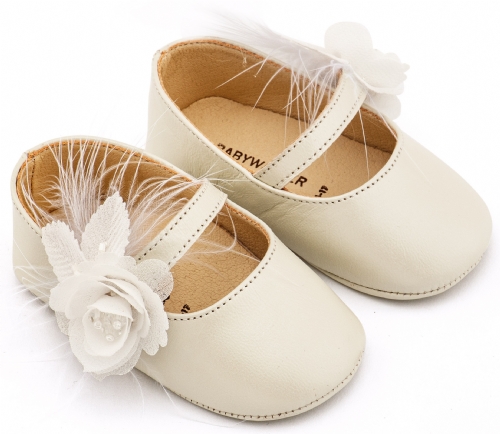 Αγκαλιάς Ιβουάρ με λουλούδι