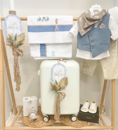 Baby Dior με αποξηραμένα