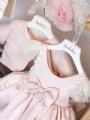 βαπτιστικό φόρεμα για κορίτσι νέα σχέδια ροζ με ζακετάκι και πουά λεπτομέρειες και φιόγκο στο μπροστινό μέρος : 9